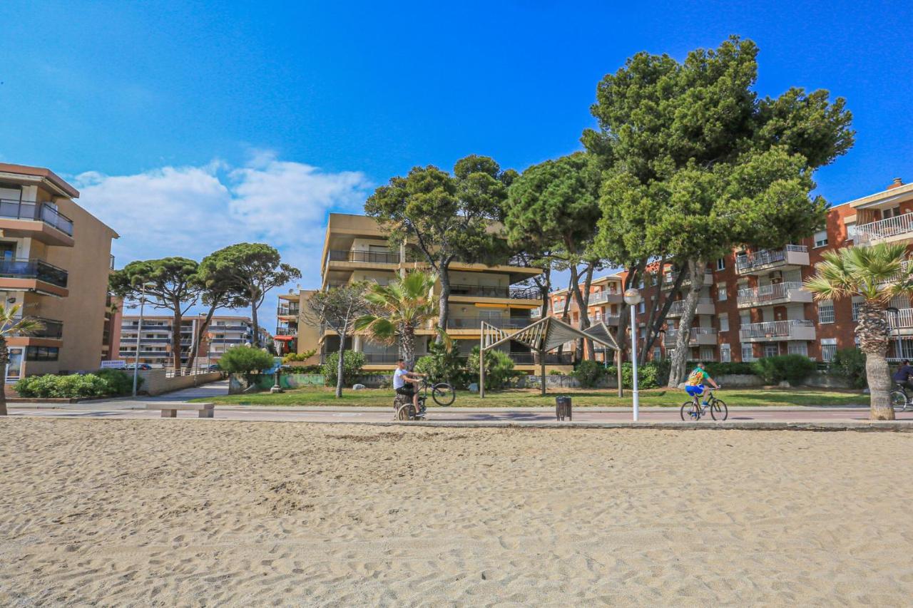 Txingudi - Only Families Apartment Cambrils Exterior photo