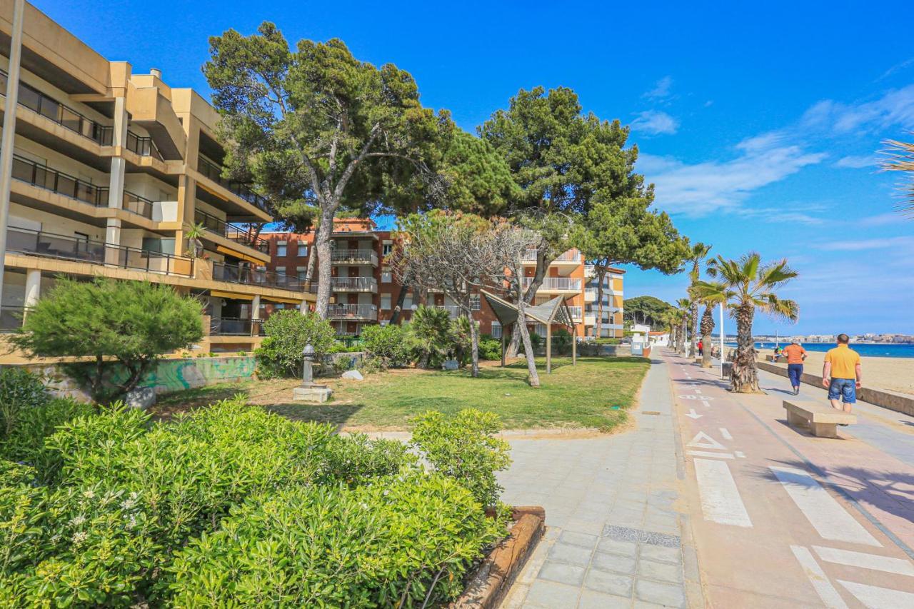 Txingudi - Only Families Apartment Cambrils Exterior photo