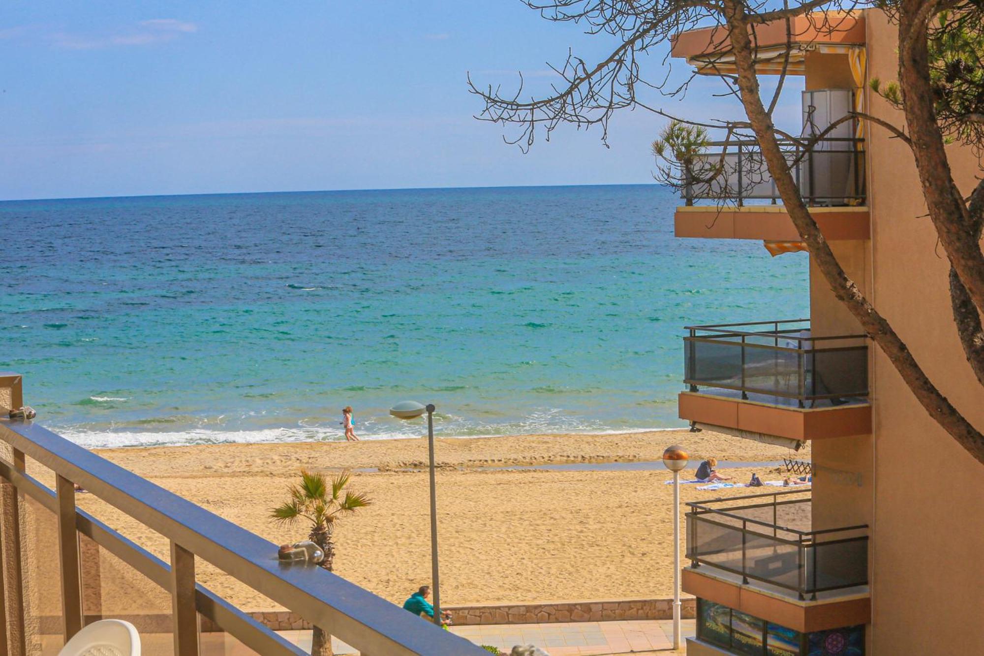 Txingudi - Only Families Apartment Cambrils Exterior photo