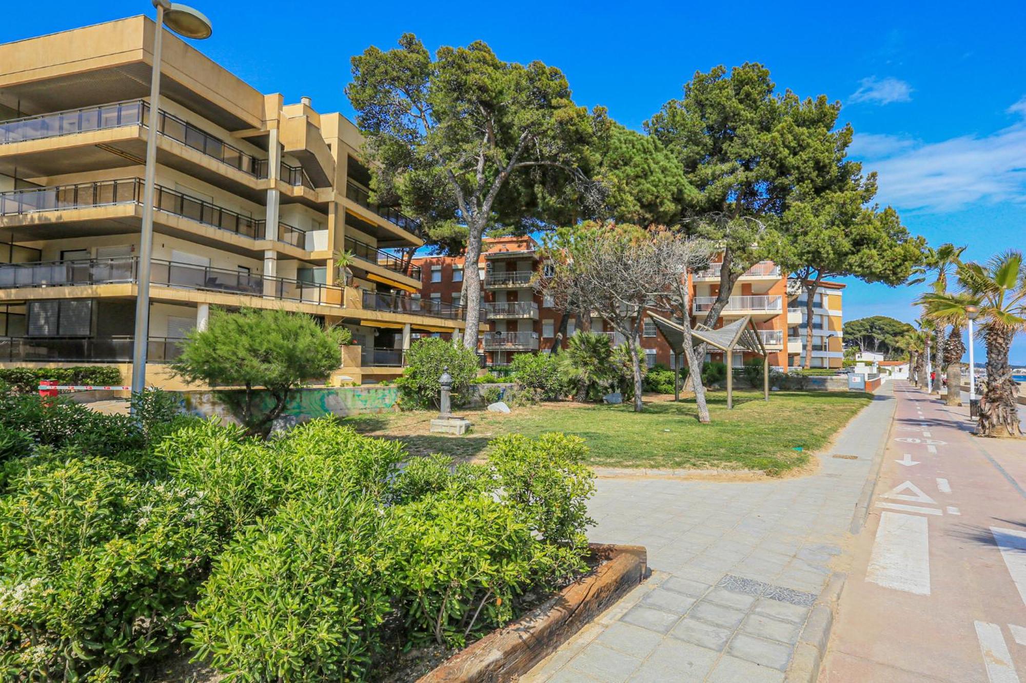 Txingudi - Only Families Apartment Cambrils Exterior photo